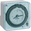 Hager Таймер недельный электромеханический, пит. 230B +10/-15% 50/60Гц, вых. конт.1П/16A 230В 50Гц АС1, tшага=1ч, без запаса хода, с возм. ручного упр EH770